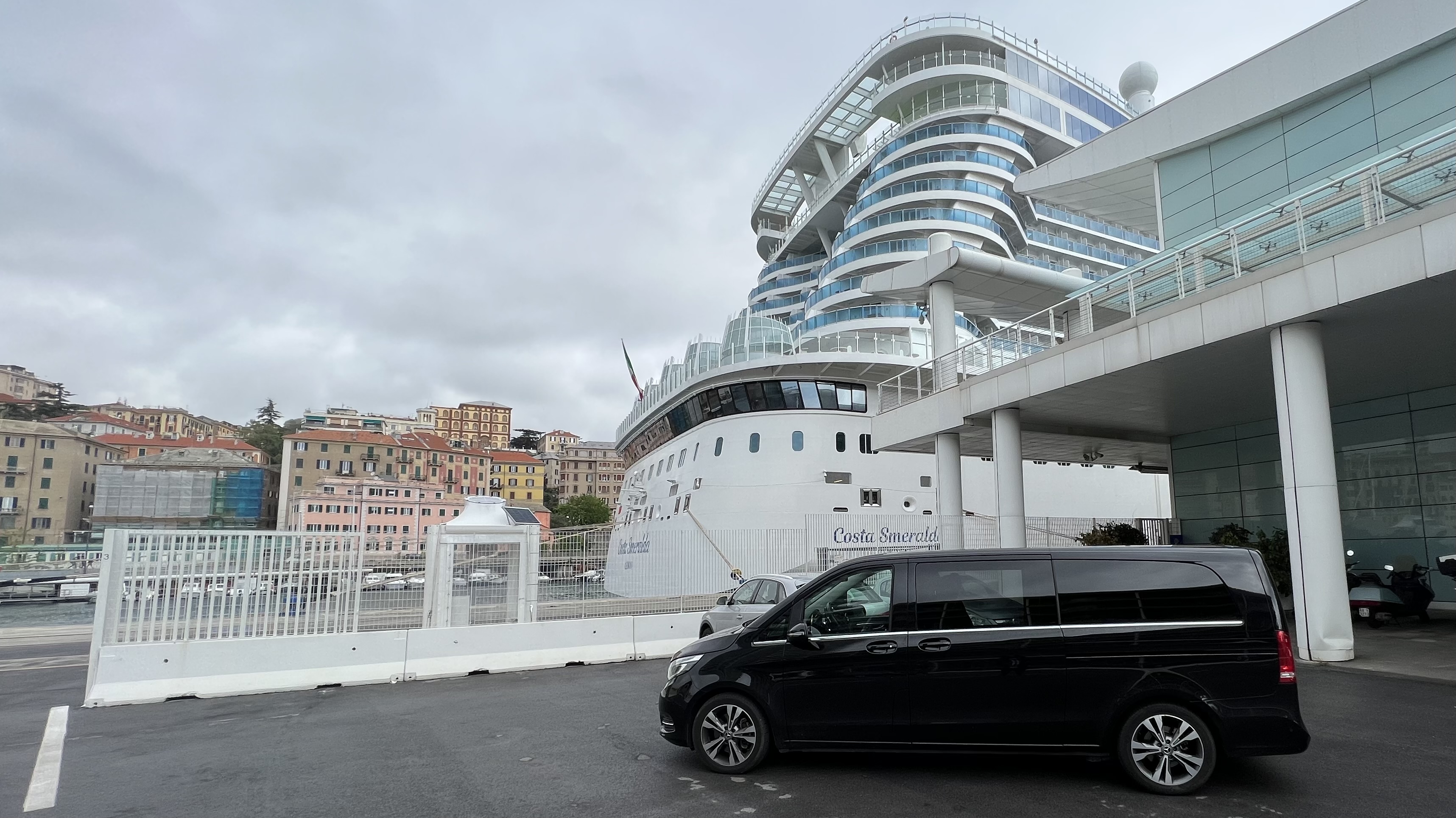 Mercedes Classe V avec chauffeur sur la Côte d’Azur